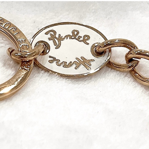 Henri Bendel Milliner Hat Box KeyFob With Dust Bag & Gift Box/ Ribbon/Card NWT - Picture 5 of 9